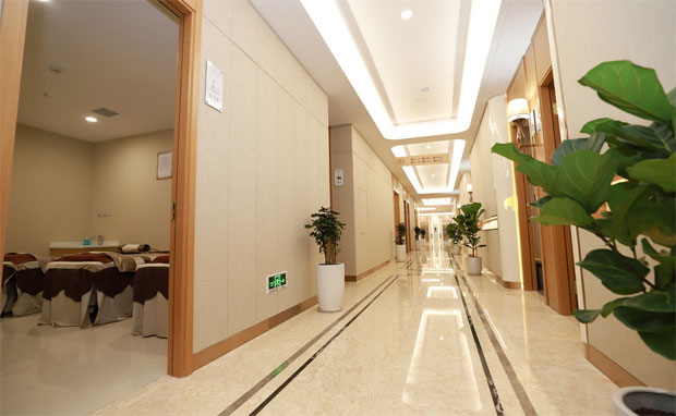 广州积美医疗美容门诊部走廊