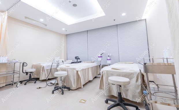 上海艺星医疗美容医院光电治疗室