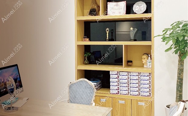 大连京城皮肤病诊所疤痕科咨询室