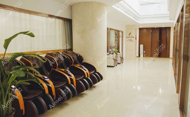 郑州壹加壹医疗美容医院植发等候区