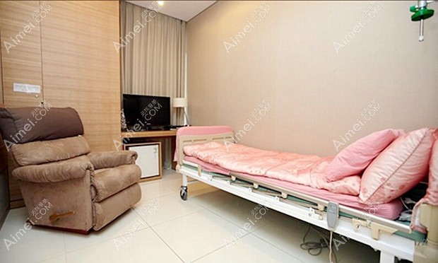 韩国新帝瑞娜（灰姑娘）整形医院恢复室