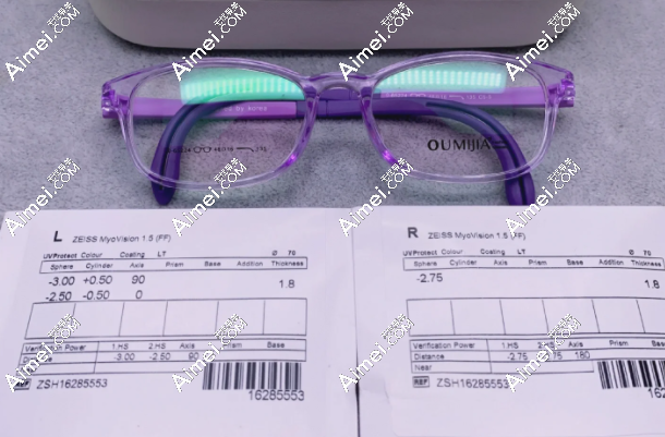 配一副蔡司眼镜多少钱?成长乐镜片1580元,防蓝光膜镜片1040元+