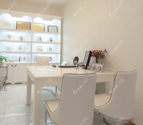 重庆凤冠医疗美容诊所