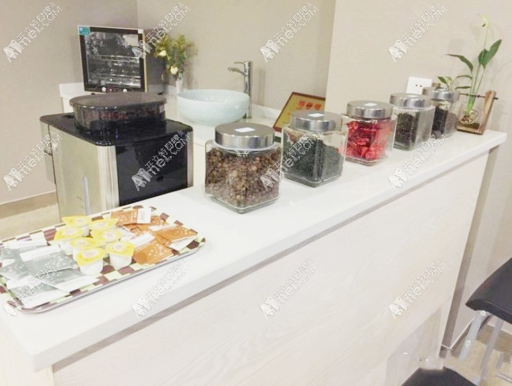 重庆雅博尔口腔门诊部 重庆雅博尔口腔门诊部