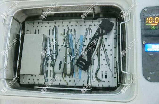 义乌德康口腔门诊部