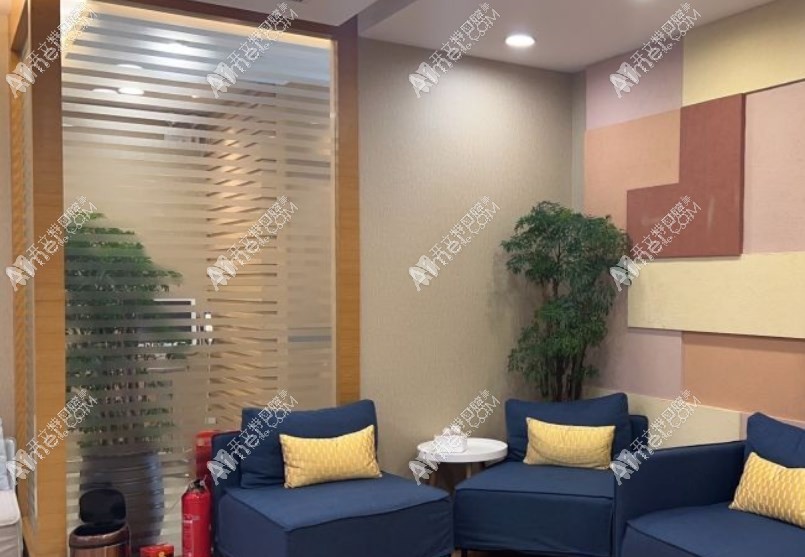 深圳瑞尔齿科诺心店