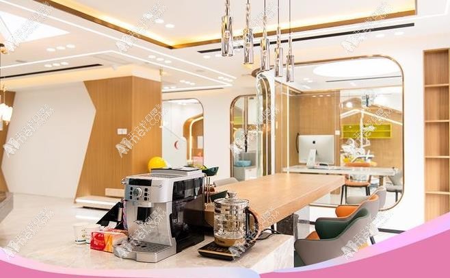 抚顺东洲区嘉年华口腔门诊部 抚顺东洲区嘉年华口腔门诊部