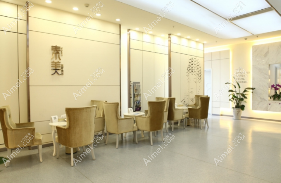 卢元刚任职医院具体地址在武侯区龙腾东路36号：卢元刚口碑反馈好评多多
