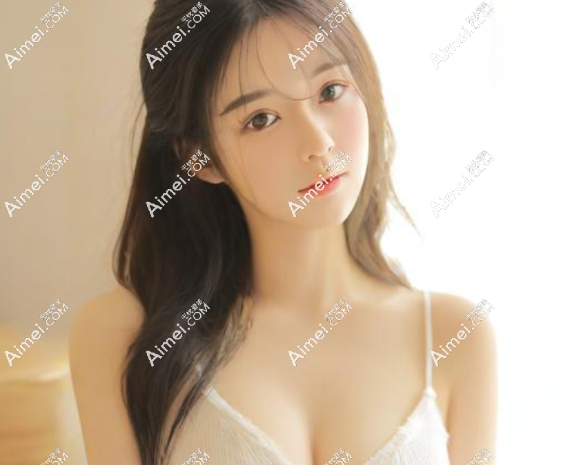 李高峰隆胸技术口碑怎样？网友辣评：“妈生胸”真的存在！手感软的不像话~