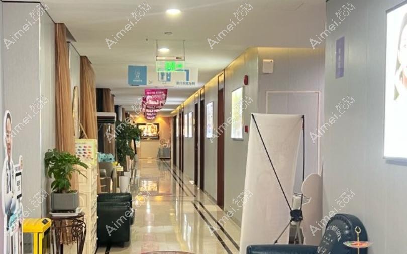 花金环做双眼皮多少钱 花金环做双眼皮多少钱