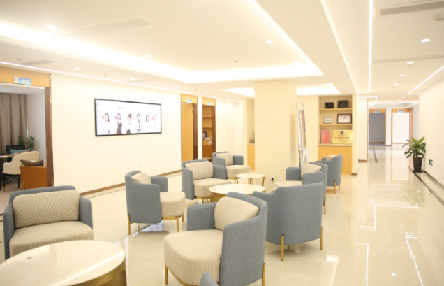 温州和平国际整形医院李明哲医生技术好吗?20年经验+98%满意度,双眼皮手术自然无痕