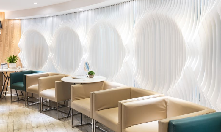 夏国兴医生在云南隆胸技术如何？个性化方案与微创操作值得信赖！