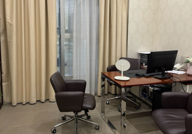 张越越医生:专门资质与丰富经验