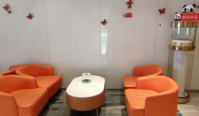 黄名斗和夏建军隆胸哪个腻害?擅长项目对比