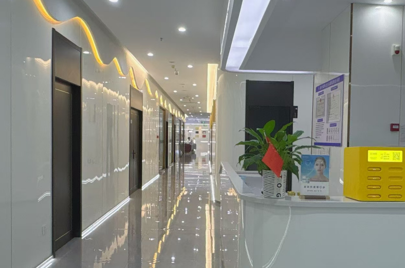 南通颜泰刘大强做眼睛好不好？注重手术过程