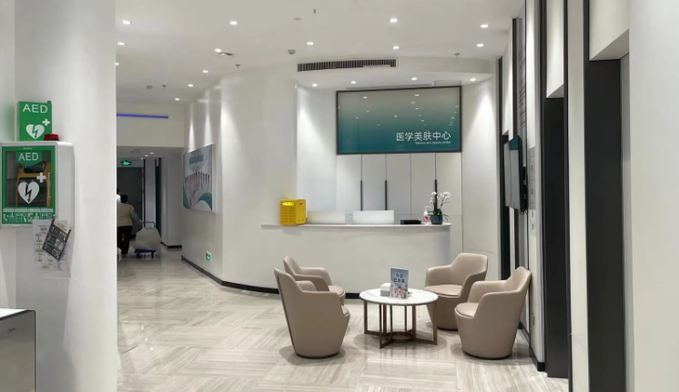 海南瑞韩整形外切眼袋注重手术过程