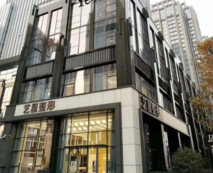 朱姗姗医生的技术优势:精细化操作+个性化设计