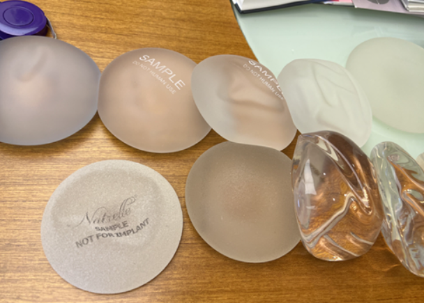 鲁天宇假体隆胸的价格构成与贵阳利美康参考价