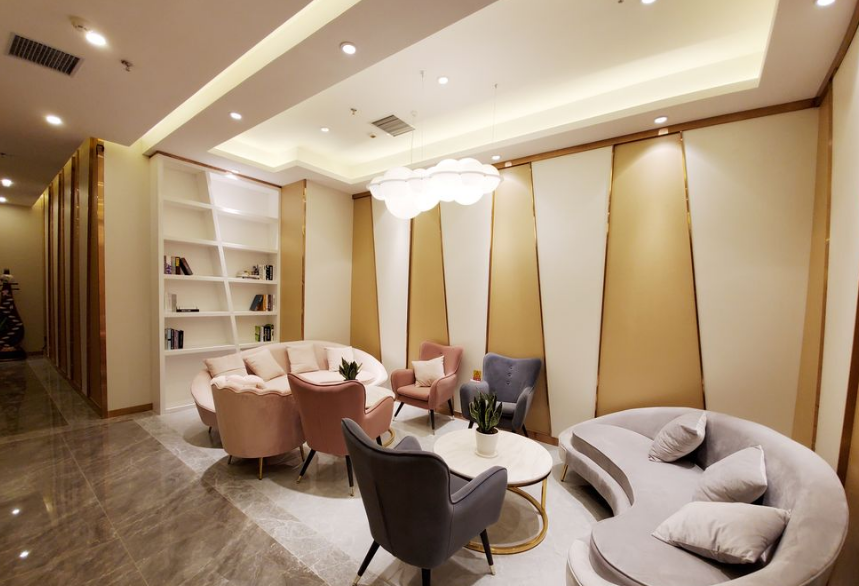 三、核心医生团队 · 专科专精，各有所长www.aimei.com